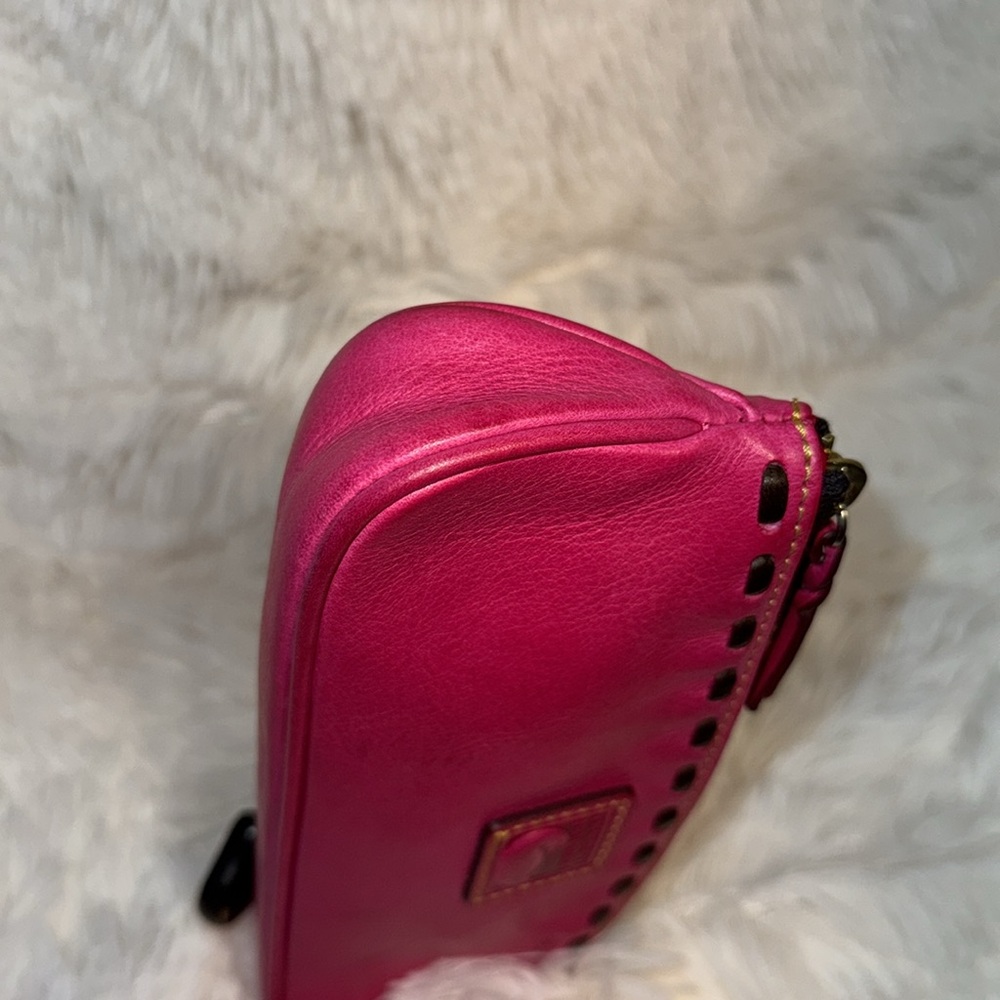 Dooney & Bourke Vintage HTF Florentine Cosmetic Case in fuchsia - Picture 4 of 16